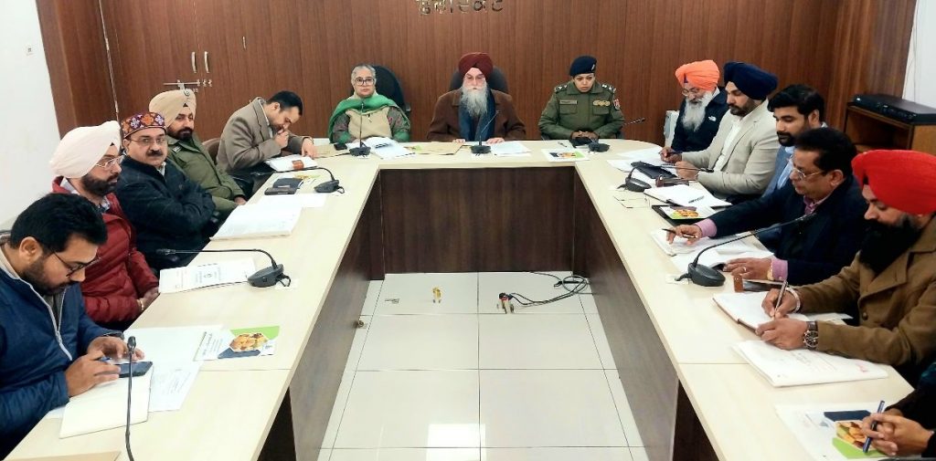 ਸਪੀਕਰ ਵੱਲੋਂ ਦੁੱਧ ਤੇ ਦੁੱਧ ਤੋਂ ਬਣੀਆਂ ਚੀਜਾਂ ’ਚ ਮਿਲਾਵਟਖੋਰੀ ਨੂੰ ਨੱਥ ਪਾਉਣ ਲਈ ਜਿਲ੍ਹਾ ਅਧਿਕਾਰੀਆਂ ਨਾਲ ਮੀਟਿੰਗ