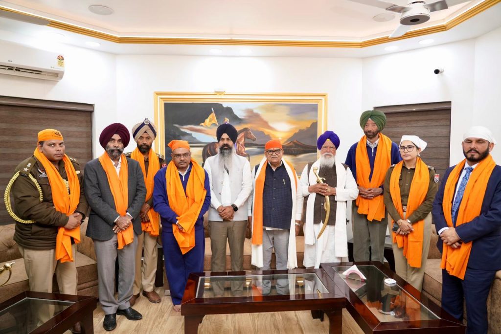 ਪੰਜਾਬ ਰਾਜਪਾਲ ਗੁਲਾਬ ਚੰਦ ਕਟਾਰੀਆ ਤਖ਼ਤ ਸ੍ਰੀ ਦਮਦਮਾ ਸਾਹਿਬ ਵਿਖੇ ਹੋਏ ਨਤਮਸਤਕ 