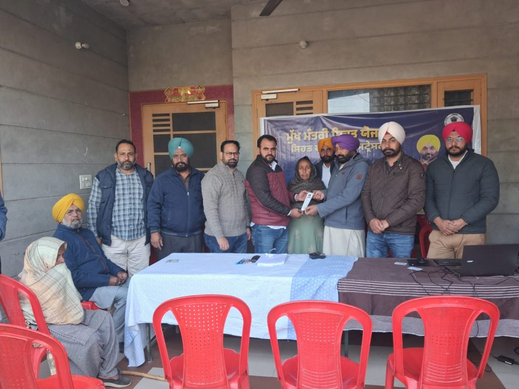 ਮੁੱਖ ਮੰਤਰੀ ਸਿਹਤ ਯੋਜਨਾ ਤਹਿਤ ਪਿੰਡ/ਵਾਰਡ ਪੱਧਰ ’ਤੇ ਸਿਹਤ ਕਾਰਡ ਬਣਾਉਣ ਲਈ ਕੈਂਪ ਜਾਰੀ : ਡੀ.ਸੀ.