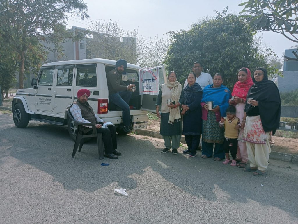 ਲੋਕਾਂ ਦੀ ਸਿਹਤ  ਤਹਿਤ ਦੁੱਧ ਪਰਖ ਕੈਂਪ ਦਾ ਆਯੋਜਨ 