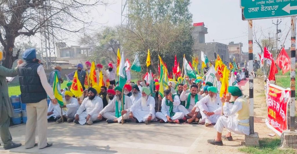 ਕਿਸਾਨ, ਮਜ਼ਦੂਰ, ਮੁਲਾਜ਼ਮ, ਵਿਦਿਆਰਥੀ ਅਤੇ ਭਰਾਤਰੀ ਜਥੇਬੰਦੀਆਂ ਵੱਲੋਂ ਲੋਕ ਮਾਰੂ ਨੀਤੀਆਂ ਦਾ ਵਿਰੋਧ