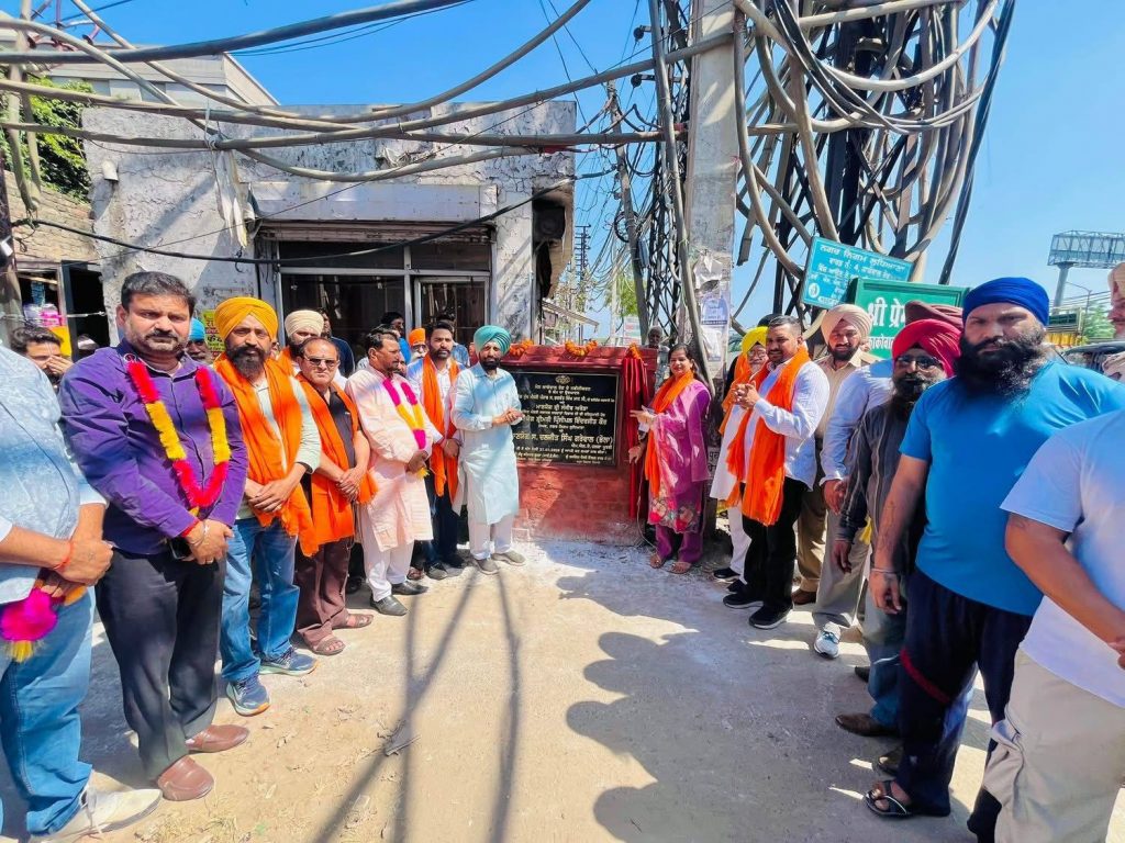 ਵਿਧਾਇਕ ਗਰੇਵਾਲ ਵੱਲੋਂ ਵਾਰਡ ਨੰਬਰ 5 “ਚ ਕਾਕੋਵਾਲ ਰੋਡ ਦੇ ਸੜਕ ਨਿਰਮਾਣ ਕਾਰਜਾਂ ਦਾ ਉਦਘਾਟਨ