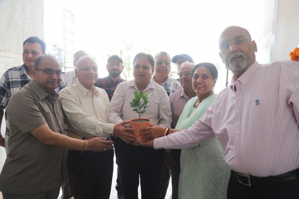 ਮੇਅਰ ਕੁੰਦਨ ਗੋਗੀਆ ਨੇ ਅਗਰਸੈਨ ਹਸਪਤਾਲ ਵਿਖੇ ਫਰੀ ਮੈਗਾ ਮੈਡੀਕਲ ਚੈਕਅਪ ਕੈਂਪ ਦਾ ਉਦਘਾਟਨ ਕੀਤਾ