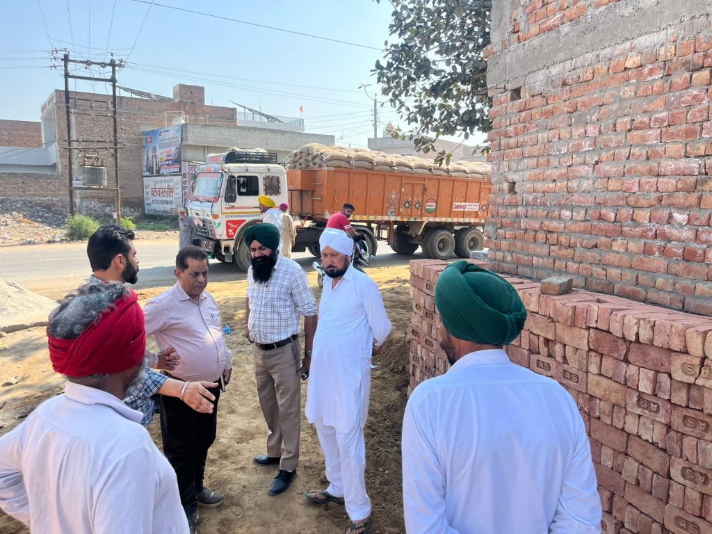 ਪਿੰਡ ਸੰਧਵਾਂ ਦੇ ਸੁੰਦਰੀਕਰਨ ਤਹਿਤ ਮੇਨ ਰੋਡ ’ਤੇ ਪਾਰਕ ਦਾ ਨਿਰਮਾਣ ਕੀਤਾ ਜਾਵੇਗਾ : ਧਾਲੀਵਾਲ/ਕੁਸਲਾ