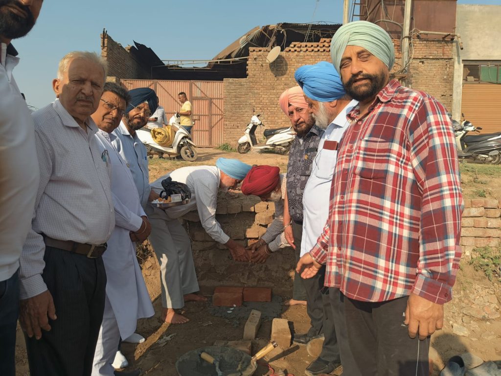 ਲਾਇਨਜ ਕਲੱਬ ਰਾਇਲ ਵੱਲੋਂ ਲਾਇਨਜ ਭਵਨ ਦੀ ਉਸਾਰੀ ਦਾ ਕੰਮ ਸ਼ੁਰੂ