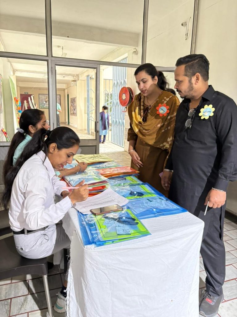 ਸਿਲਵਰ ਓਕਸ ਸਕੂਲ ’ਚ ਪੇਰੈਂਟਸ ਓਰੀਐਂਟੇਸ਼ਨ ਪ੍ਰੋਗਰਾਮ ਆਯੋਜਿਤ