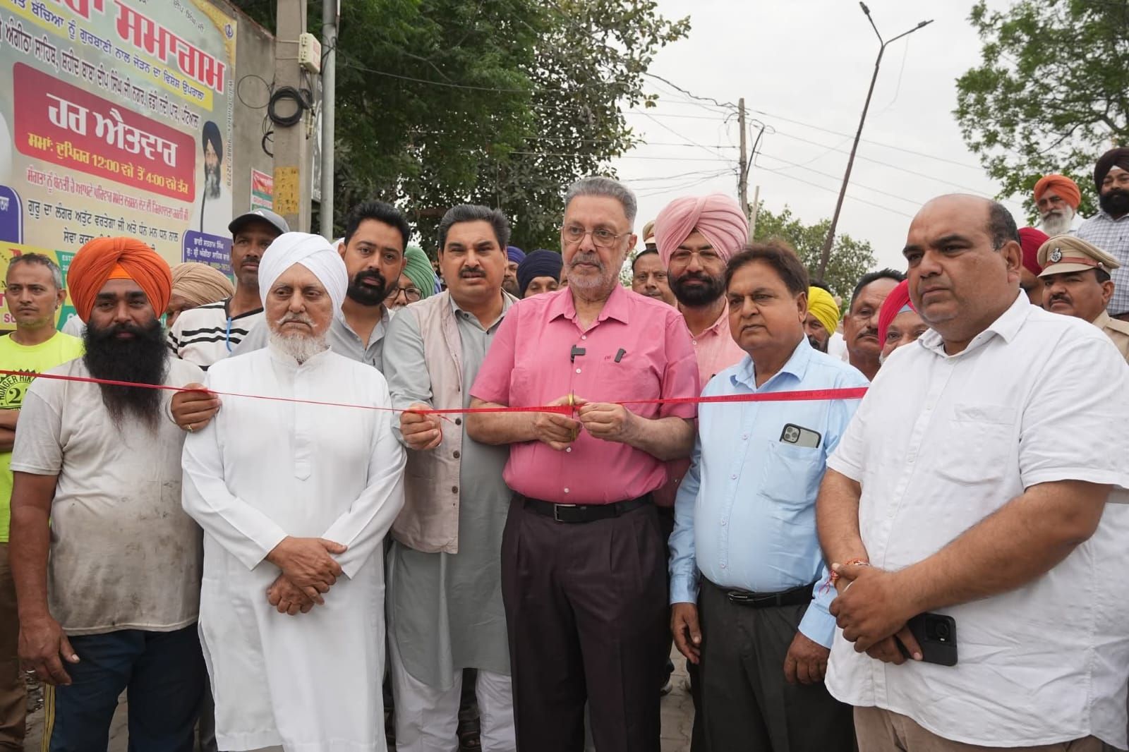 ਡਾ. ਬਲਬੀਰ ਸਿੰਘ ਨੇ 28 ਲੱਖ ਰੁਪਏ ਦੀ ਲਾਗਤ ਨਾਲ ਬਣਨ ਵਾਲੀ ਸੜਕ ਦਾ ਰੱਖਿਆ ਨੀਂਹ ਪੱਥਰ