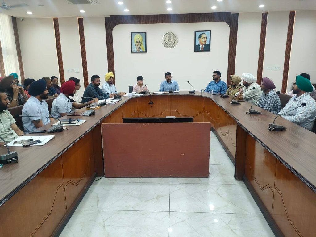 ਡੀ.ਸੀ ਹਿਮਾਂਸ਼ੂ ਜੈਨ ਨੇ ਲੁਧਿਆਣਾ ਵਿੱਚ ਕਣਕ ਖਰੀਦ ਲਈ ਪੂਰੇ ਪ੍ਰਬੰਧ ਯਕੀਨੀ ਬਣਾਉਣ ਦੇ ਦਿੱਤੇ ਨਿਰਦੇਸ਼*