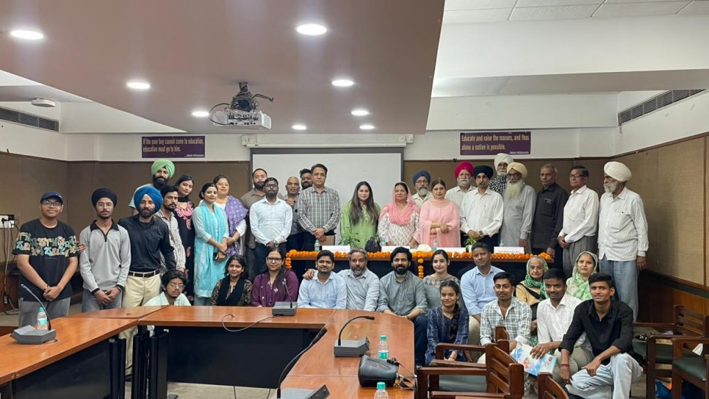 ਦਿਆਲ ਸਿੰਘ ਈਵਨਿੰਗ ਕਾਲਜ, ਦਿੱਲੀ ਵਿਖੇ ਅਨਮੋਲ ਕੌਰ ਦਾ ਰੂ-ਬ-ਰੂ