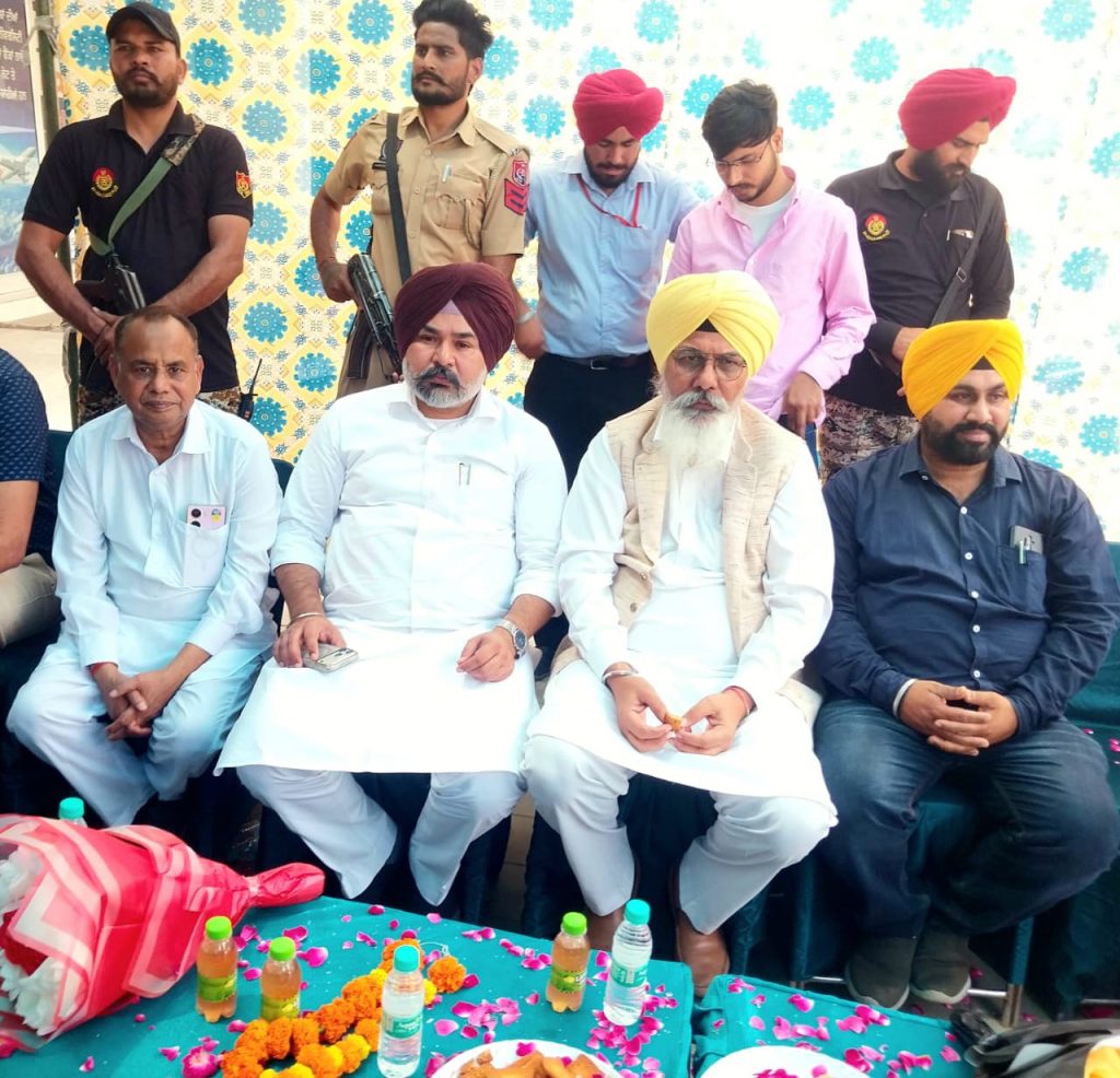 ਨਹਿਰੂ ਸ਼ੌਪਿੰਗ ਸੈਂਟਰ ਦੀਆਂ ਛੱਤਾਂ ਦੇ ਨਵੀਨੀਕਰਨ ਲਈ ਕੰਮ ਜਲਦ ਸ਼ੁਰੂ ਹੋਵੇਗਾ : ਵਿਧਾਇਕ ਸੇਖੋਂ