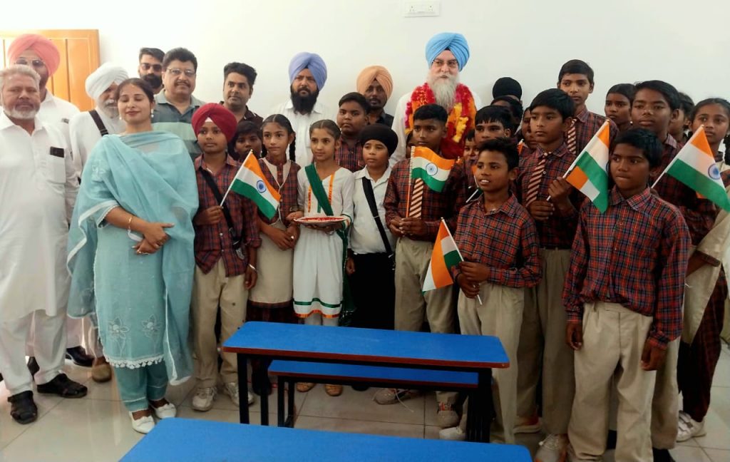 ਸਪੀਕਰ ਸੰਧਵਾਂ ਵੱਲੋਂ ਸਿੱਖਿਆ ਕ੍ਰਾਂਤੀ ਮੁਹਿੰਮ ਤੱਕ ਸਕੂਲਾਂ ’ਚ ਵਿਕਾਸ ਕਾਰਜਾਂ ਦਾ ਉਦਘਾਟਨ