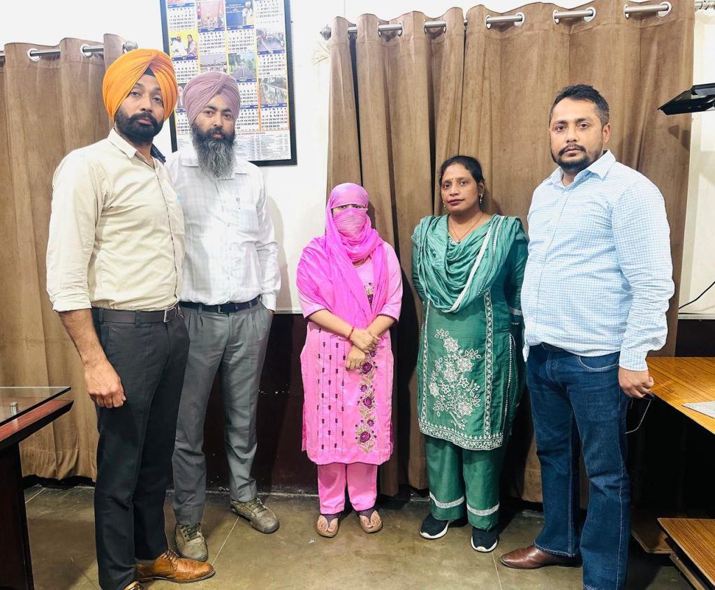 ਵਿਜੀਲੈਂਸ ਬਿਊਰੋ ਵੱਲੋਂ 15000 ਰੁਪਏ ਰਿਸ਼ਵਤ ਲੈਂਦੀ ਬੀ.ਡੀ.ਪੀ.ਓ. ਰੰਗੇ ਹੱਥੀਂ ਕਾਬੂ