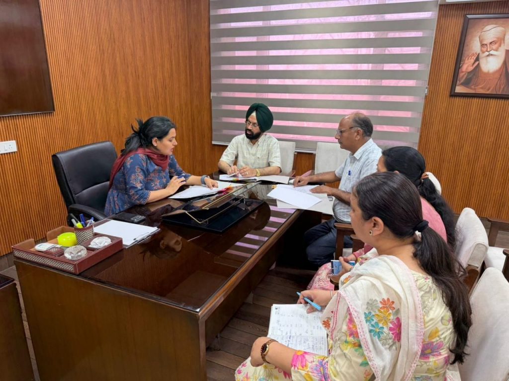 ਪੀ.ਆਰ.ਟੀ.ਸੀ ਦੇ ਐਮ.ਡੀ ਮਨੀਸ਼ਾ ਰਾਣਾ ਵੱਲੋਂ ਪੀ.ਆਰ.ਟੀ.ਸੀ. ਨਵੇਂ ਬੱਸ ਸਟੈਂਡ ਤੇ ਵਰਕਸ਼ਾਪ ਦਾ ਦੌਰਾ