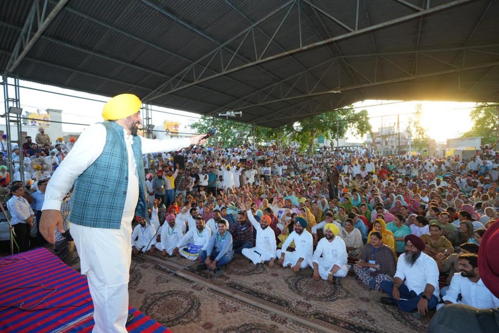 ਬਾਦਲ ਪਰਿਵਾਰ ਦੇ ਕਾਲੇ ਕਾਰਨਾਮੇ ਇੱਕ-ਇੱਕ ਕਰਕੇ ਜਨਤਕ ਕੀਤੇ ਜਾਣਗੇ ਅਤੇ ਉਨ੍ਹਾਂ ਨੂੰ ਆਪਣੇ ਪਾਪਾਂ ਦੀ ਮਿਸਾਲੀ ਸਜ਼ਾ ਮਿਲੇਗੀ : ਮੁੱਖ ਮੰਤਰੀ ਭਗਵੰਤ ਸਿੰਘ ਮਾਨ