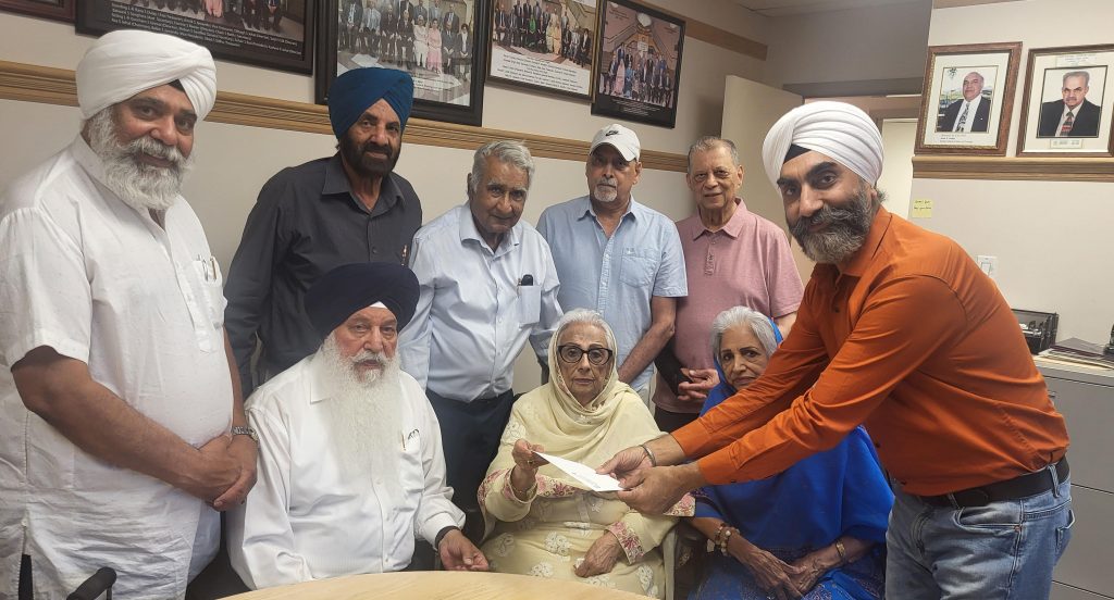 ਗੁਰਦੁਆਰਾ ਨਾਨਕ ਨਿਵਾਸ ਰਿਚਮੰਡ ਵੱਲੋਂ ਥੌਂਪਸਨ (ਮੈਨੀਟੋਬਾ) ਦੀ ਸਿੱਖ ਸੋਸਾਇਟੀ ਲਈ 25,000 ਡਾਲਰ ਦੀ ਵਿੱਤੀ ਸਹਾਇਤਾ