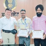 ਐਸ.ਆਈ.ਆਰ. ਵਿੱਚ 100 ਫ਼ੀਸਦੀ ਕੰਮ ਮੁਕੰਮਲ ਕਰਨ ਵਾਲੇ ਚਾਰ ਬੀ.ਐਲ.ਓਜ਼ ਨੂੰ ਜ਼ਿਲ੍ਹਾ ਚੋਣ ਅਫ਼ਸਰ ਨੇ ਕੀਤਾ ਸਨਮਾਨਿਤ