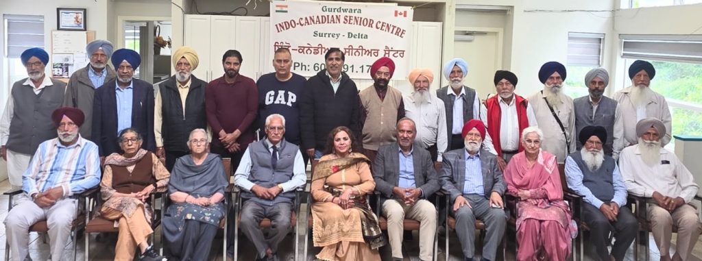 ਇੰਡੋ ਕੈਨੇਡੀਅਨ ਸੀਨੀਅਰ ਸੈਂਟਰ ਦੇ ਕਵੀ ਦਰਬਾਰ ਵਿੱਚ ਕਵੀਆਂ ਨੇ ਗੀਤਾਂ, ਕਵਿਤਾਵਾਂ ਰਾਹੀਂ ਖੂਬ ਰੰਗ ਬੰਨ੍ਹਿਆਂ