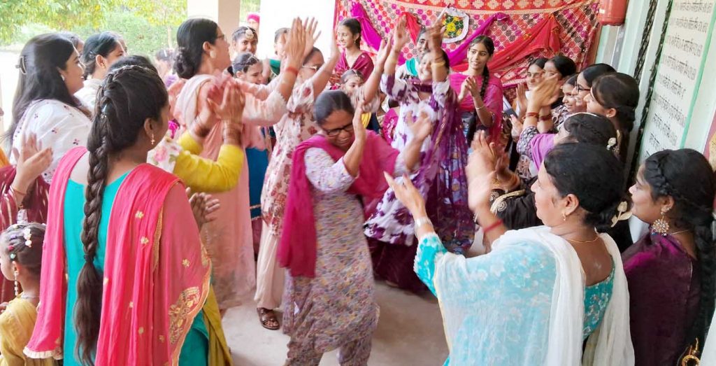 ਗੁਰੂ ਨਾਨਕ ਦੇਵ ਮਿਸ਼ਨ ਸਕੂਲ ਵਿੱਚ ਤੀਆਂ ਦੀਆਂ ਰੋਣਕਾਂ : ਪਿ੍ਰੰਸੀਪਲ