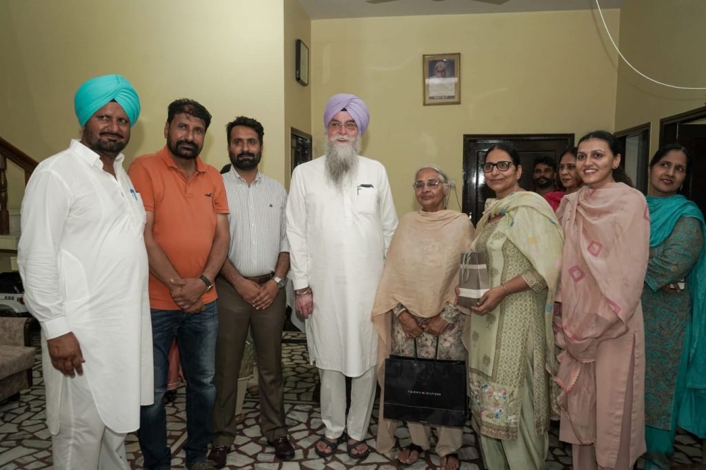 ਸਪੀਕਰ ਕੁਲਤਾਰ ਸਿੰਘ ਸੰਧਵਾਂ ਦਾ ਪਿੰਡ ਰੁਖਾਲਾ ਵਿਖੇ ਗਰਮਜੋਸ਼ੀ ਨਾਲ ਸੁਆਗਤ : ਪੱਪੂ ਨੰਬਰਦਾਰ