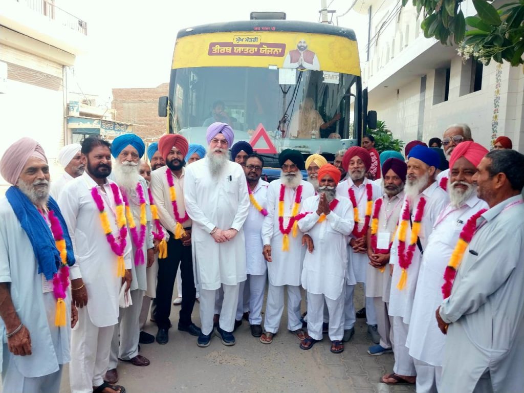 ਸਪੀਕਰ ਸੰਧਵਾਂ ਨੇ ਮੁੱਖ ਮੰਤਰੀ ਤੀਰਥ ਯਾਤਰਾ ਬੱਸਾਂ ਨੂੰ ਕੀਤਾ ਰਵਾਨਾ