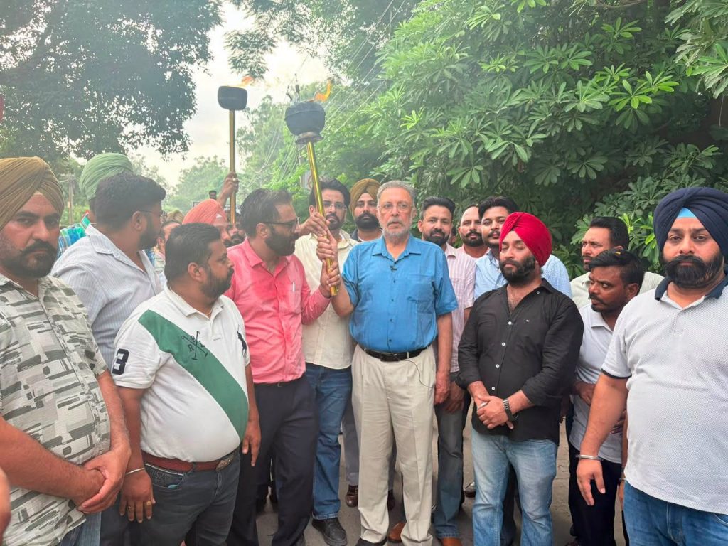 “ਖੇਡਾਂ ਵਤਨ ਪੰਜਾਬ ਦੀਆਂ” ਦੀ ਮਸ਼ਾਲ ਦਾ ਡਾ. ਬਲਬੀਰ ਸਿੰਘ ਵੱਲੋਂ ਸ਼ਾਨਦਾਰ ਸਵਾਗਤ