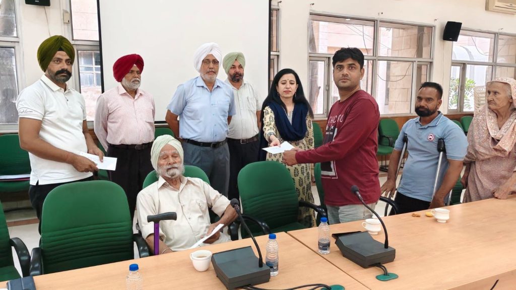 ਸਾਬਕਾ ਸੈਨਿਕਾਂ ਦੀਆਂ ਸਮੱਸਿਆਵਾਂ ਦਾ ਪਹਿਲ ਦੇ ਆਧਾਰ ‘ਤੇ ਹੱਲ ਕਰਨ ਦੇ ਏਡੀਸੀ ਦੇ ਨਿਰਦੇਸ਼