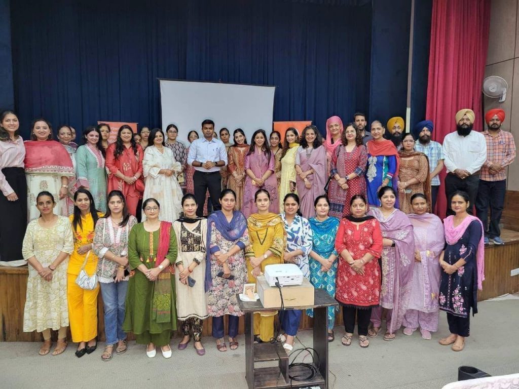 ਲੁਧਿਆਣਾ ਵਿੱਚ ਮੈਤਰੀ ਸੰਸਕਾਰ ਮੁੱਲ ਸਿੱਖਿਆ ਤਹਿਤ ਅਧਿਆਪਕ ਸਿਖਲਾਈ ਪ੍ਰੋਗਰਾਮ ਆਯੋਜਨ ਕੀਤਾ*