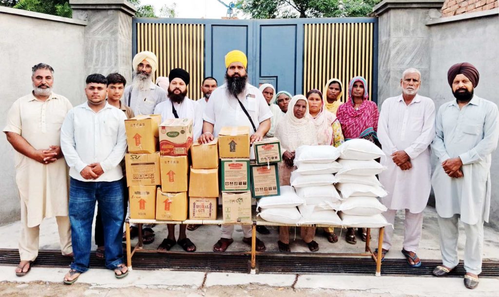 ਚੜ੍ਹਦੀ ਕਲਾ ਸੇਵਾ ਜੱਥਾ ਵੱਲੋਂ 14 ਲੋੜਵੰਦ ਪਰਿਵਾਰਾਂ ਨੂੰ ਮਹੀਨਾਵਾਰੀ ਘਰੇਲੂ ਰਾਸ਼ਨ ਦੀ ਵੰਡ