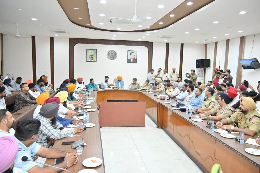 ਨਸ਼ਾ ਤਸਕਰਾਂ ਨੂੰ ਕੈਬਨਿਟ ਮੰਤਰੀ ਸੌਂਦ ਦਾ ਸਖ਼ਤ ਅਲਟੀਮੇਟਮ—“ਕਾਰੋਬਾਰ ਛੱਡੋ ਜਾਂ ਪੰਜਾਬ ਛੱਡੋ”
