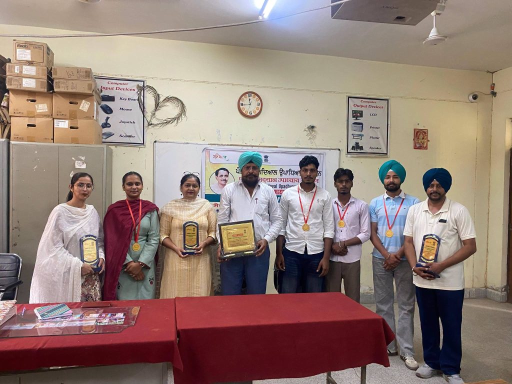 ਮੇਰਾ ਯੁਵਾ ਭਾਰਤ ਫਰੀਦਕੋਟ, ਪੰਜਾਬ ਵੱਲੋਂ ਪੰਡਿਤ ਦੀਨ ਦਿਆਲ ਉਪਾਧਿਆਏ ਜੀ ਦਾ ਜਨਮ ਦਿਹਾੜਾ ਮਨਾਇਆ ਗਿਆ