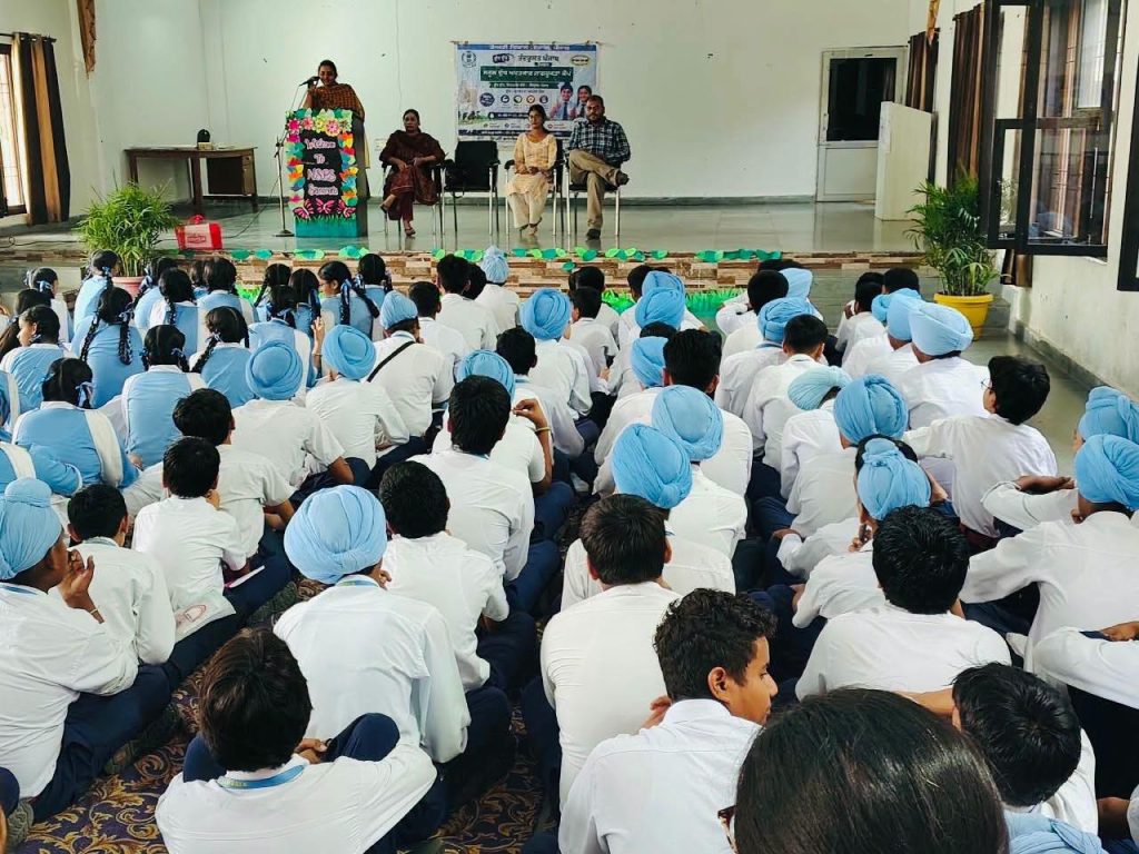 ਨਨਕਾਣਾ ਸਾਹਿਬ ਪਬਲਿਕ ਸਕੂਲ ’ਚ ਦੁੱਧ ਖਪਤਕਾਰ ਜਾਗਰੂਕਤਾ (ਸਕੂਲ) ਕੈਂਪ ਆਯੋਜਿਤ