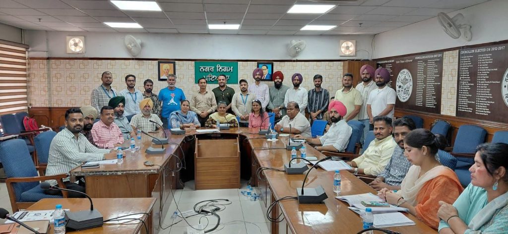 ਜਨਗਣਨਾ-2027 ਦੇ ਦੂਜੇ ਪੜਾਅ (ਆਬਾਦੀ ਗਣਨਾ) ਸਬੰਧੀ ਜ਼ਿਲ੍ਹਾ ਤੇ ਚਾਰਜ ਪੱਧਰੀ ਅਧਿਕਾਰੀਆਂ ਤੇ ਕਰਮਚਾਰੀਆ ਲਈ ਦੋ ਰੋਜ਼ਾ ਟ੍ਰੇਨਿੰਗ ਵਰਕਸ਼ਾਪ