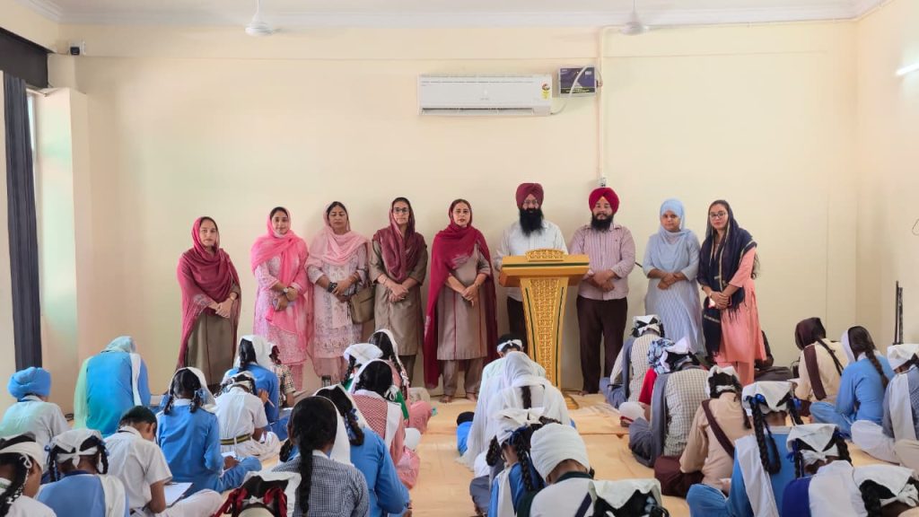 ਬਾਬਾ ਫ਼ਰੀਦ ਆਗਮਨ-ਪੁਰਬ ਮੌਕੇ ਸਕੂਲੀ ਬੱਚਿਆਂ ਦੀ ਲੇਖ ਅਤੇ ਪ੍ਰਸ਼ਨੋਤਰੀ ਮੁਕਾਬਲੇ ਕਰਵਾਏ