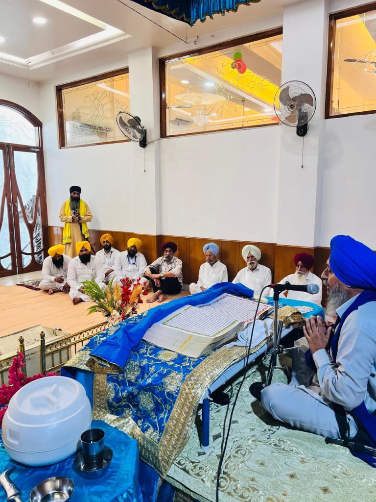 ਆਗਮਨ-ਪੁਰਬ ਦੇ ਤੀਜੇ ਦਿਨ ਟਿੱਲਾ ਬਾਬਾ ਫ਼ਰੀਦ ਜੀ ਵਿਖੇ ਸ੍ਰੀ ਅਖੰਡ ਪਾਠ ਸਾਹਿਬ ਆਰੰਭ
