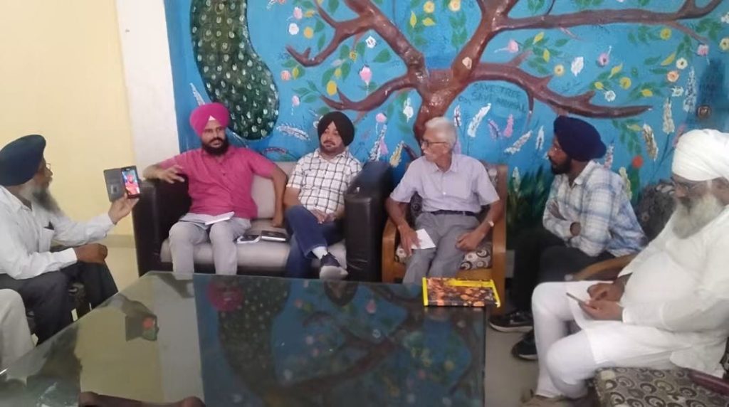 ਅਮਰਜੀਤ ਕੌਂਕੇ ਦੀ ਨਵੀਂ ਪੁਸਤਕ “ਇਸ ਧਰਤੀ ‘ਤੇ ਰਹਿੰਦਿਆਂ” ਤੇ ਵਿਚਾਰ ਚਰਚਾ…..