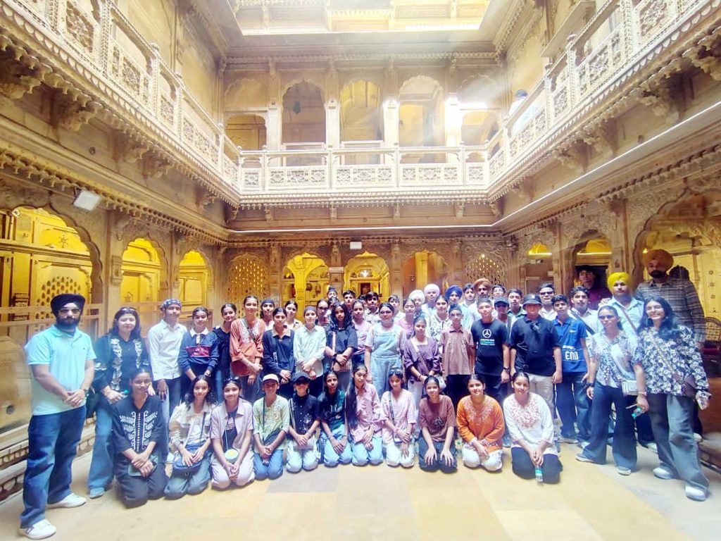 ਸਿਲਵਰ ਓਕਸ ਸਕੂਲ ਵੱਲੋਂ ‘ਗੋਲਡਨ ਸਿਟੀ’ ਜੈਸਲਮੇਰ ਲਈ ਵਿੱਦਿਅਕ ਟੂਰ ਦਾ ਆਯੋਜਨ