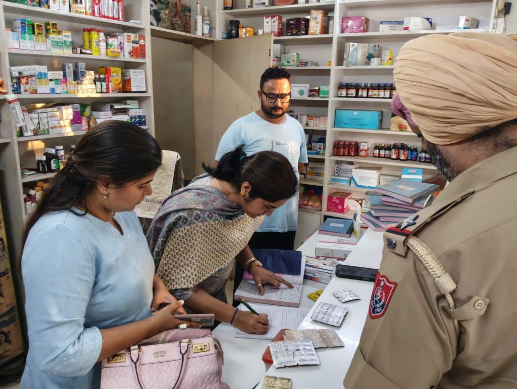 ਡਰੱਗ ਕੰਟਰੋਲ ਵਿਭਾਗ ਵੱਲੋਂ ਪਟਿਆਲਾ ਜ਼ਿਲ੍ਹੇ ਵਿੱਚ ਦੋ ਮੈਡੀਕਲ ਸਟੋਰਾਂ ਦੀ ਜਾਂਚ