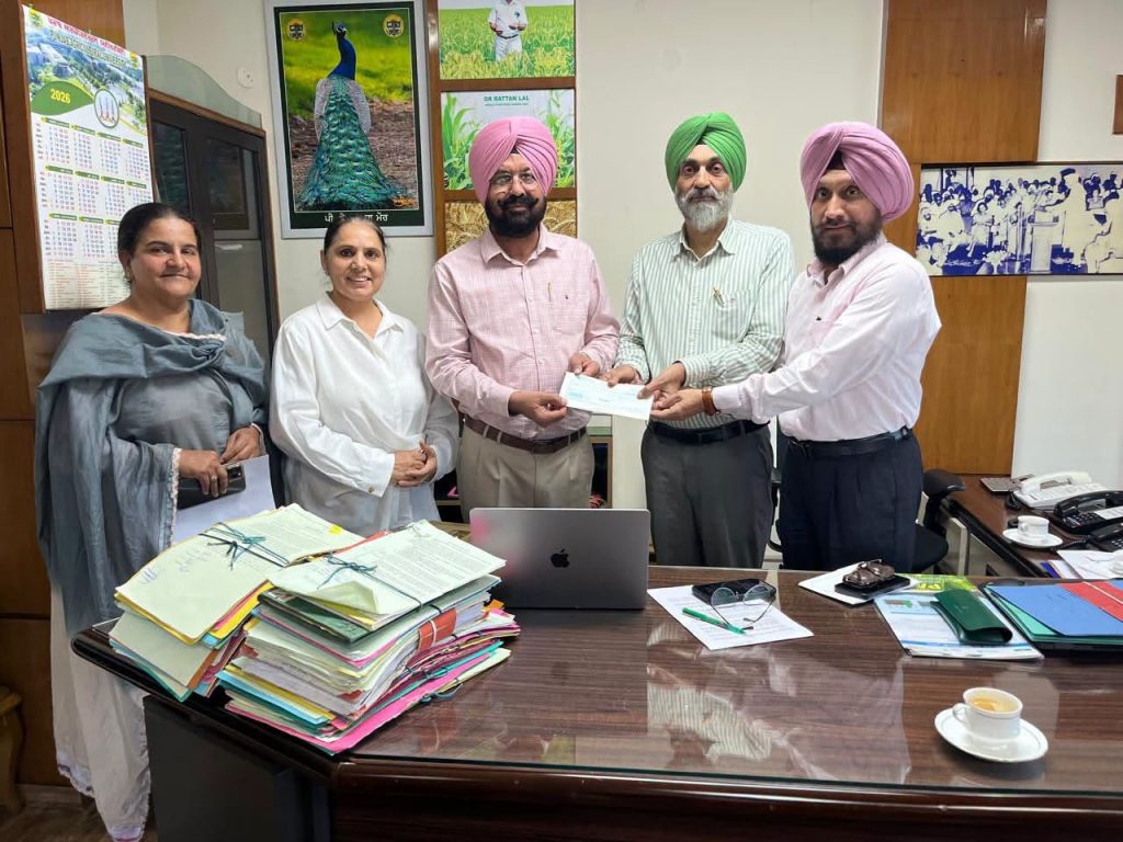 ਪੀ.ਏ.ਯੂ. ਦੇ ਸਾਬਕਾ ਵਿਦਿਆਰਥੀ ਨੇ ਪੀ ਐੱਚ ਡੀ ਖੋਜਾਰਥੀਆਂ ਦੀਆਂ ਸਕਾਲਰਸ਼ਿਪ ਲਈ 20 ਲੱਖ ਰੁਪਏ ਦੀ ਇਮਦਾਦ ਦਿੱਤੀ