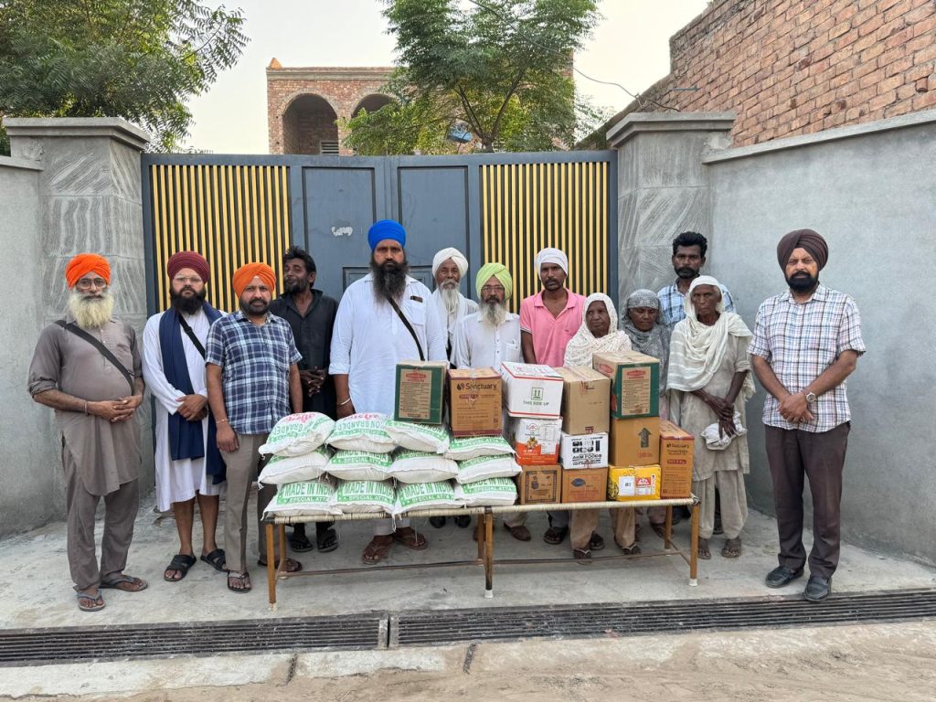 ਚੜ੍ਹਦੀ ਕਲਾ ਸੇਵਾ ਜੱਥਾ ਨੇ 12 ਲੋੜਵੰਦ ਪਰਿਵਾਰਾਂ ਨੂੰ ਵੰਡਿਆ ਮਹੀਨਾਵਾਰੀ ਘਰੇਲੂ ਰਾਸ਼ਨ