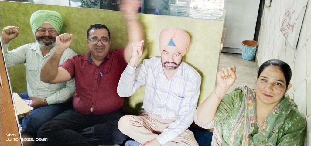 ਮਿਡ ਡੇ ਮੀਲ ਦਫਤਰੀ ਕਰਮਚਾਰੀਆਂ ਨੂੰ ਰੈਗੂਲਰ ਨਾ ਕਰਨ ’ਤੇ ਰੋਸ ਮੁਜਾਹਰੇ ਦਾ ਐਲਾਨ