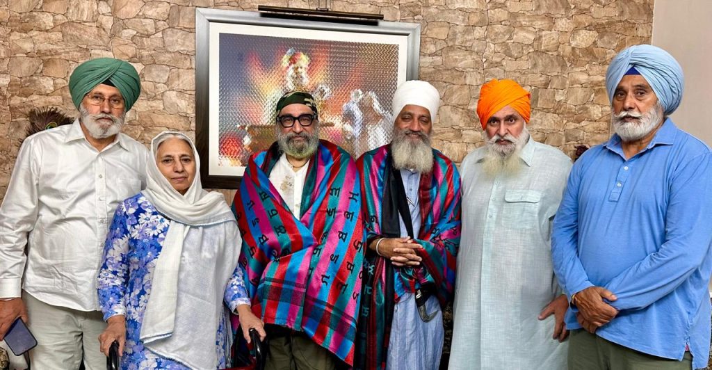 ਪੰਜਾਬੀ ਲੋਕ ਵਿਰਾਸਤ ਅਕਾਡਮੀ ਵੱਲੋਂ ਸ਼੍ਰੀ ਗੁਰੂ ਗਰੰਥ ਸਾਹਿਬ ਵਿੱਚ ਸ਼ਾਮਿਲ ਰਾਗਾਂ ਦੀ ਵਿਸ਼ਾਲ ਟਕਸਾਲੀ ਪੇਸ਼ਕਾਰੀ ਲਈ ਸਰਦਾਰ ਕੇ ਜੇ ਸਿੰਘ ਤੇ ਪ੍ਰਿੰਸੀਪਲ ਸੁਖਵੰਤ ਸਿੰਘ ਦਾ ਵਿਸ਼ੇਸ਼ ਸਨਮਾਨ